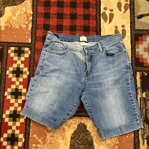 Levi’s Bermuda shorts
